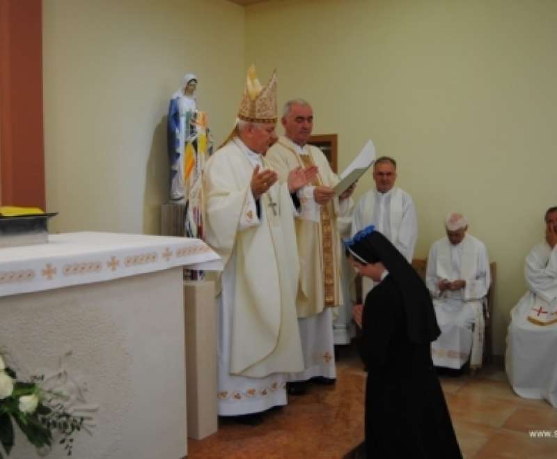 Slavlje redovničkih zavjeta u Duhovnom centru kući Djeteta Isusa u Livnu