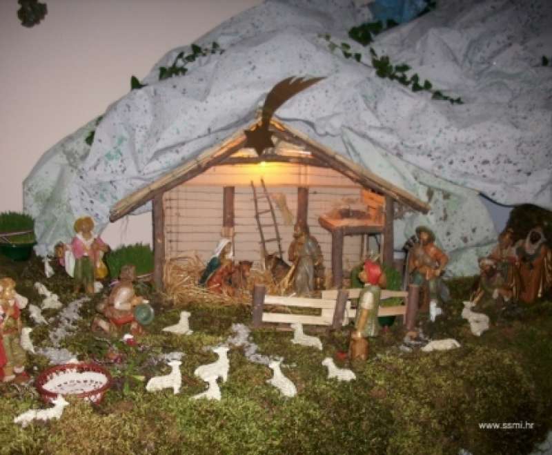 Božićna priredba u Dječjem vrtiću „Mali Isus“ – Metković