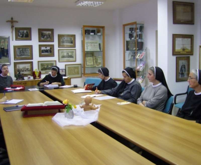 Sastanak sestara pročelnica povjerenstava i sestara vjeroučiteljica