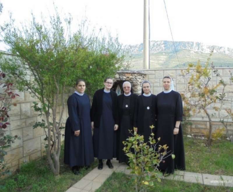 Vrhovna glavarica u posjeti samostanima sv. Rafaela u Solinu, Gospe Sinjske u Dugopolju i u Vranjicu