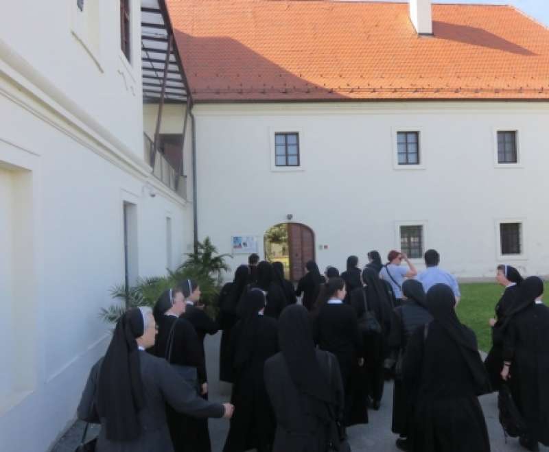Hodočašće  sestara SMI u Svetište Božanskog milosrđa na Ovčari i Ovčaru u Vukovaru