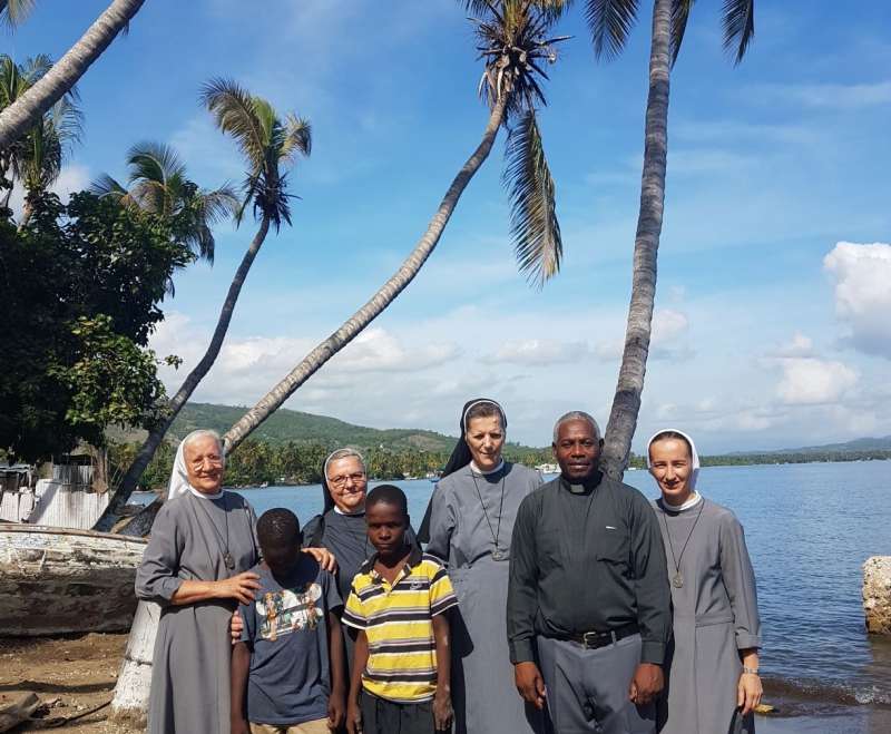 Vizitacija časne majke s. Marije Banić sestrama misionarkama na Haitiju