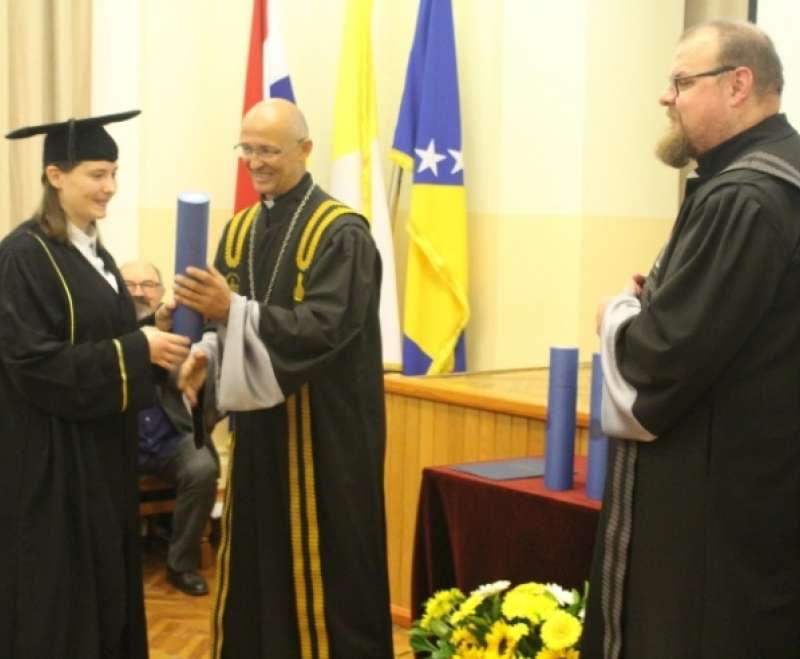 Kandidatica Nikolina Cvitanović primila diplomu magistra teologije