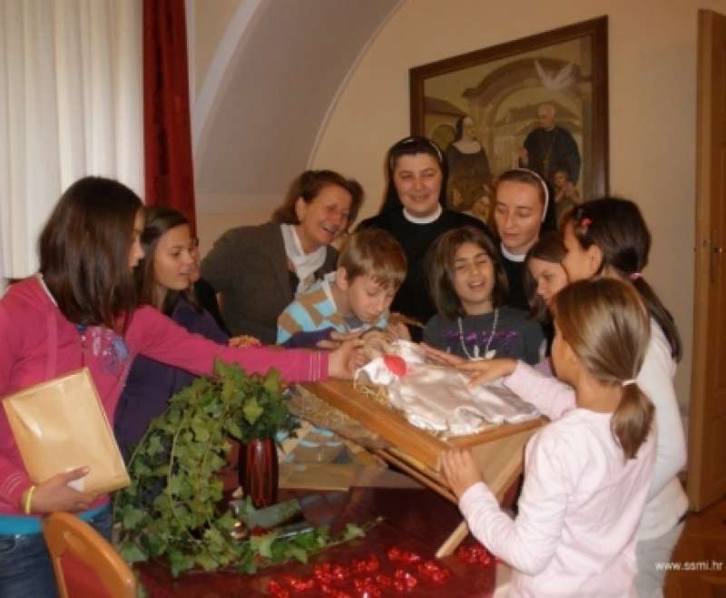 Djeca Stadlerovog Dječjeg Doma “Egipat” iz Sarajeva posjetile sestre u Zagrebu u generalnoj kući