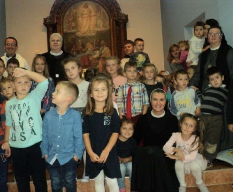 Slavlje Svetog Rafaela s djecom i roditeljima