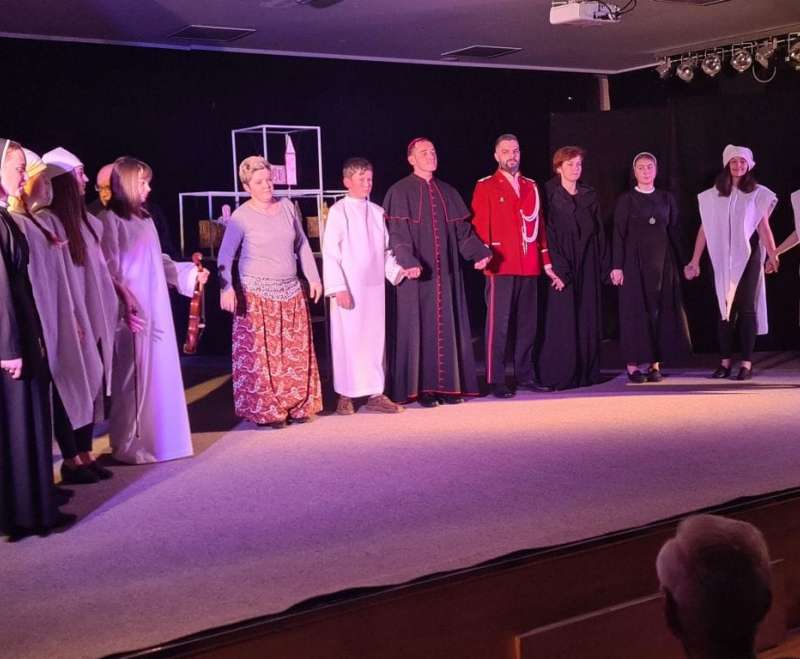 Hrvatsko kazalište iz Travnika izvelo u Sarajevu predstavu u čast nadbiskupa Stadlera