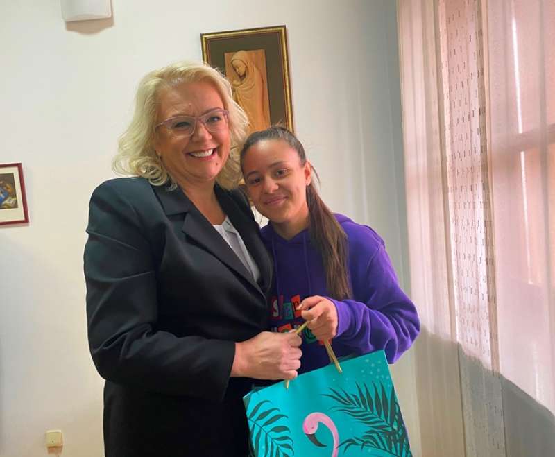 Predsjednica Federacije BiH Lidija Bradara posjetila Stadlerov dječji „Egipat“