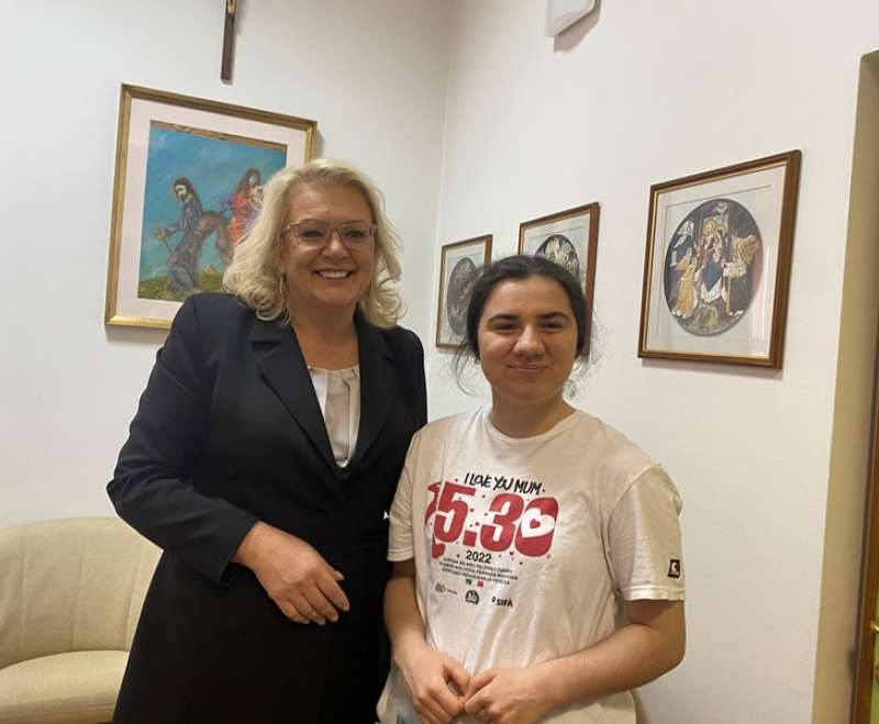 Predsjednica Federacije BiH Lidija Bradara posjetila Stadlerov dječji „Egipat“