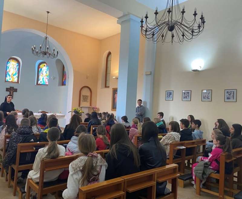 Dječji zbor župe Prozor u „Emausu“ – Sarajevo