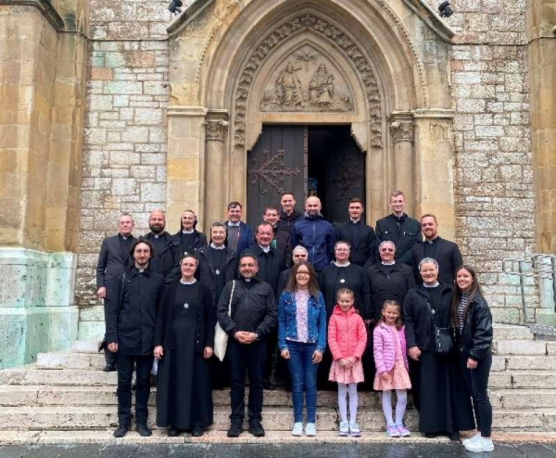 Posjet svećenika iz Zavoda Santa Maria dell’Anima iz Rima sestrama Služavkama Maloga Isusa
