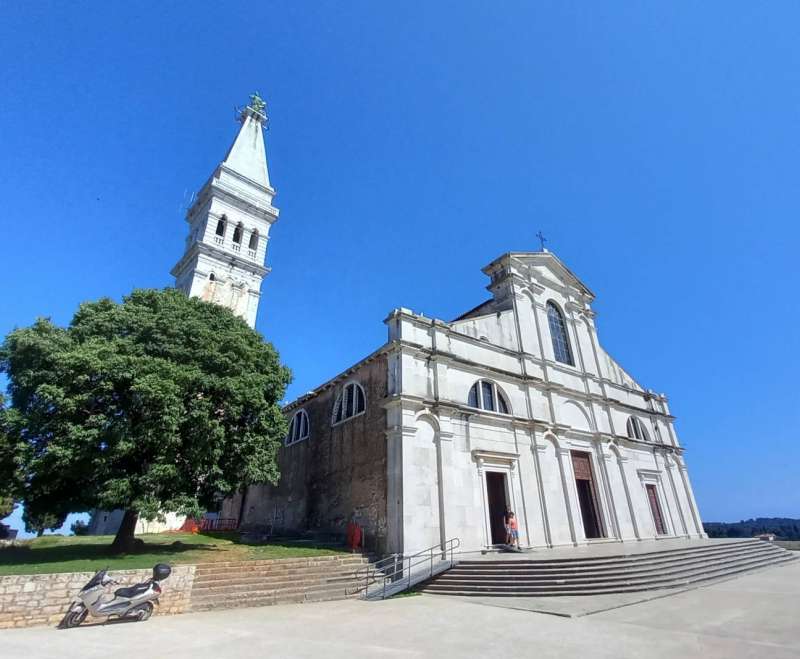 Hodočašće ss. juniorki bl. Miroslavu Bulešiću