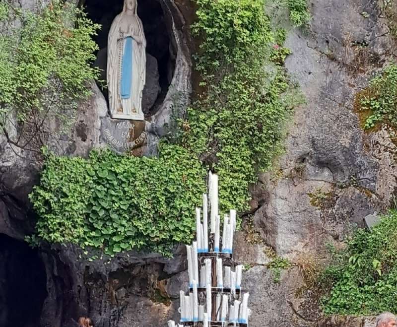 Hodočašće u Lourdes