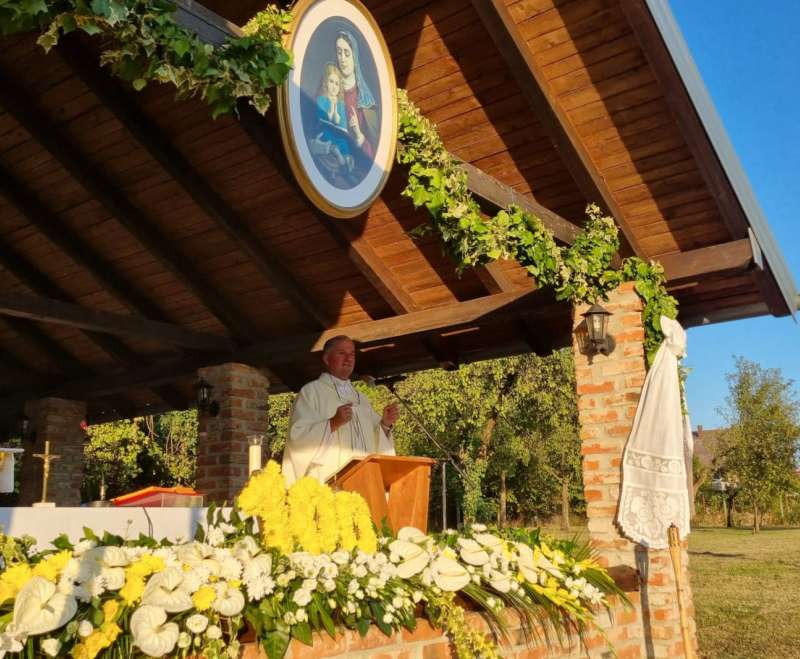 Sto godina Služavki Malog Isusa u Vinkovcima - vrijeme žrtvene ljubavi s duhovnim plodovima