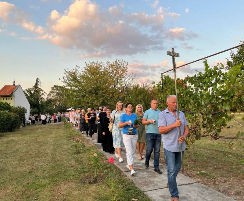 Sto godina Služavki Malog Isusa u Vinkovcima - vrijeme žrtvene ljubavi s duhovnim plodovima
