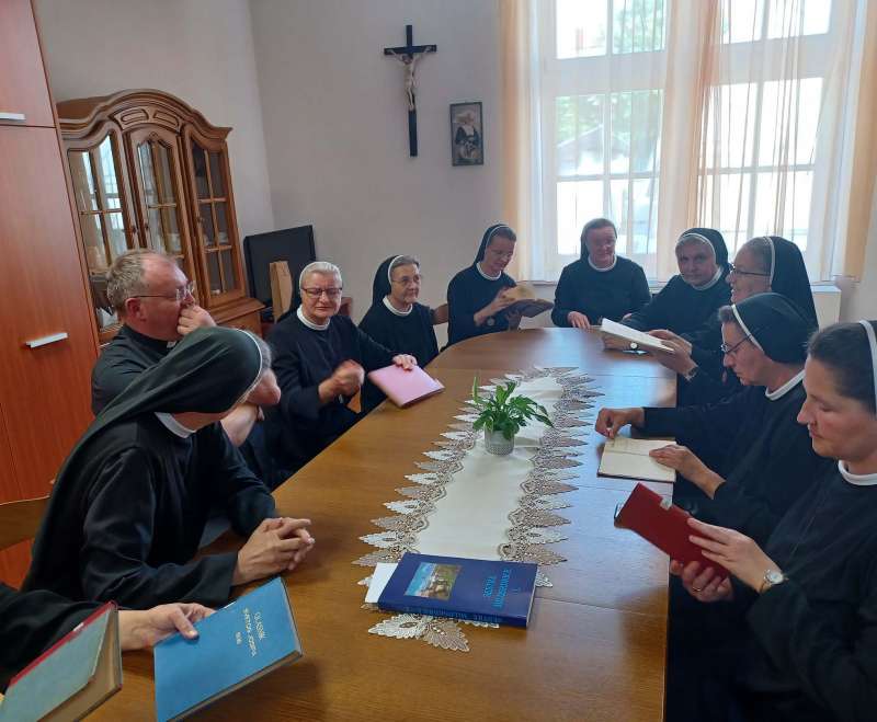 Susret sestara Predstojnica u provinciji Presvetog Srca Isusova i Marijina