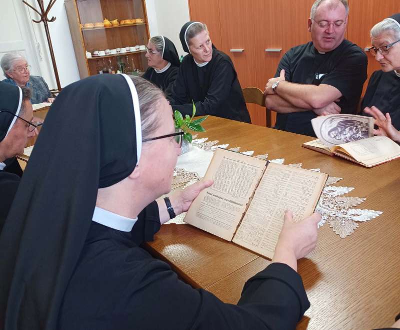 Susret sestara Predstojnica u provinciji Presvetog Srca Isusova i Marijina