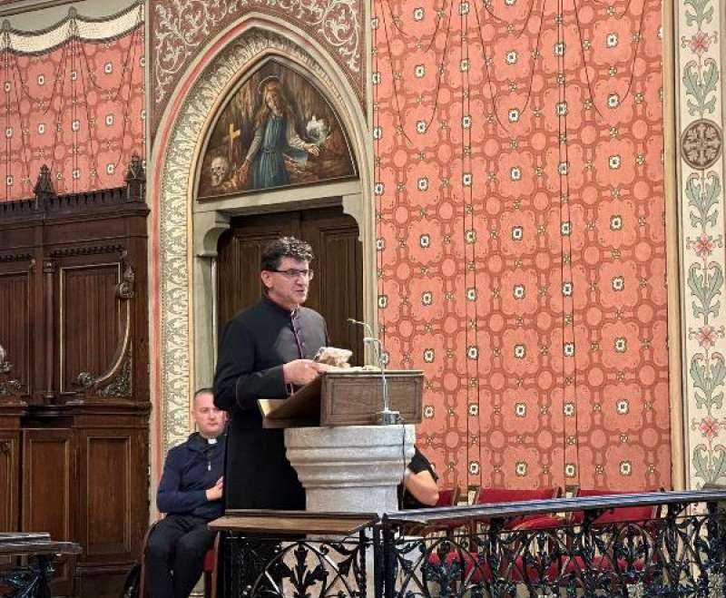Hodočasnici iz Slavonskoga Broda na grobu sluge Božjega Josipa Stadlera