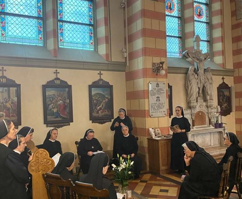 U pripravi za rođendan Družbe uz grob oca Utemeljitelja