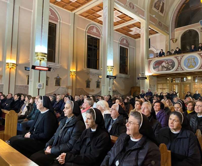 Održan humanitarni koncert i prodajna izložba za djecu Stadlerovog dječjeg “Egipta”