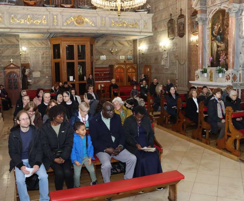 Prijatelji Malog Isusa sa sestrama srcem za misije