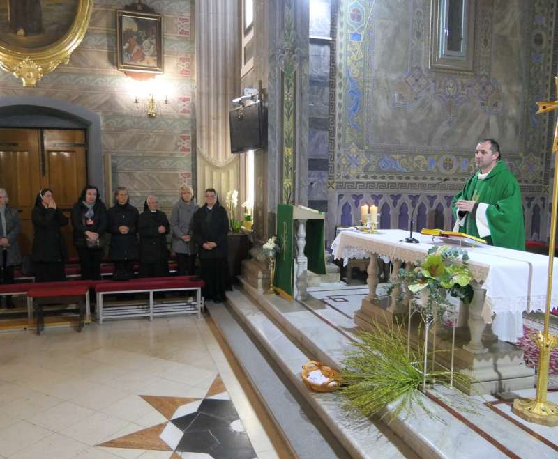 Prijatelji Malog Isusa sa sestrama srcem za misije