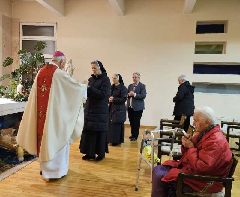 Božić - Rođenje Isusovo „Narod koji je u tmini hodio svjetlost vidje veliku;…” (Iz 9,1)