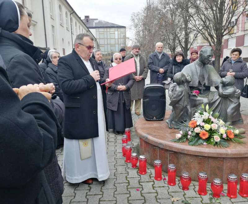 Biti velik, a ostati malen