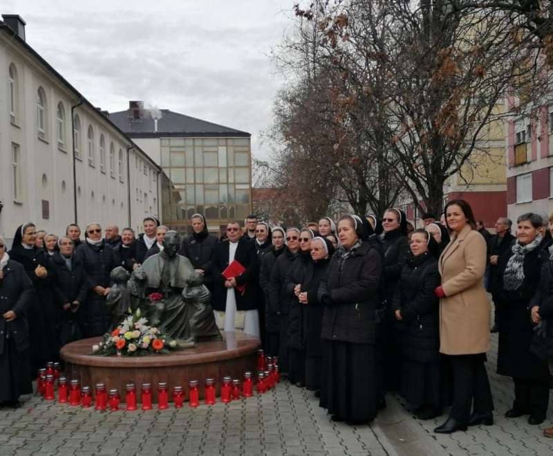 Biti velik, a ostati malen