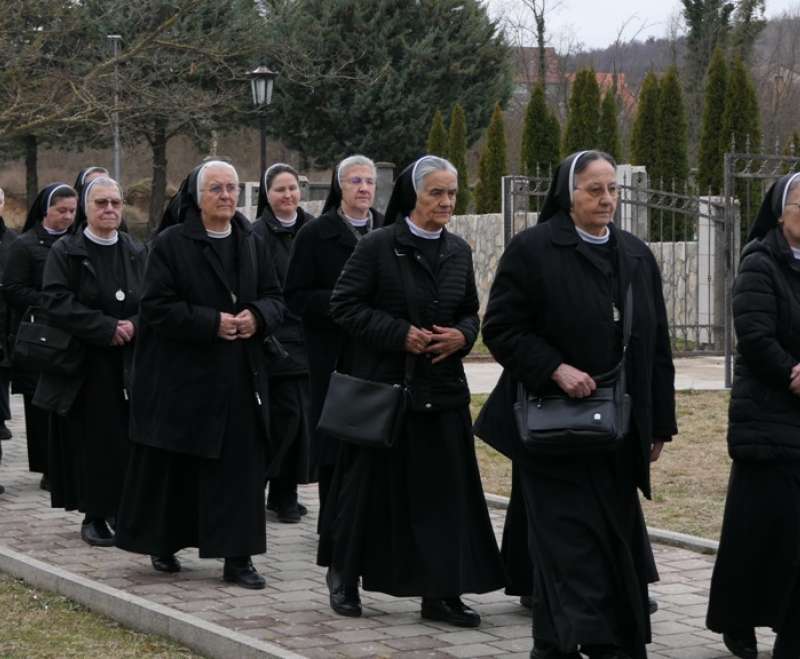 “Evo Zaručnika, iziđite mu u susret!”