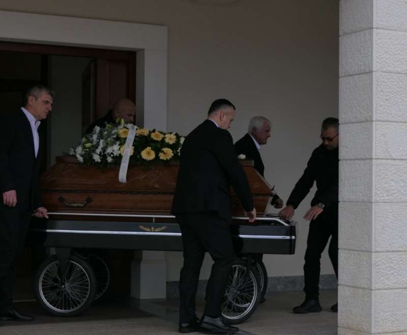 “Evo Zaručnika, iziđite mu u susret!”