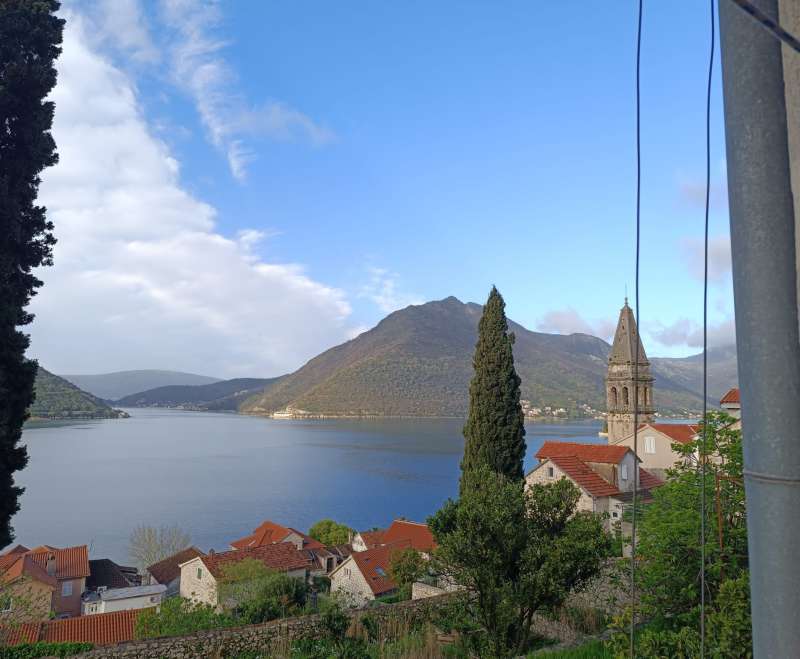 Uskrsni Emaus u zaljev hrvatskih svetaca Boke Kotorske