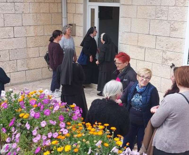 Uskrsni Emaus u zaljev hrvatskih svetaca Boke Kotorske