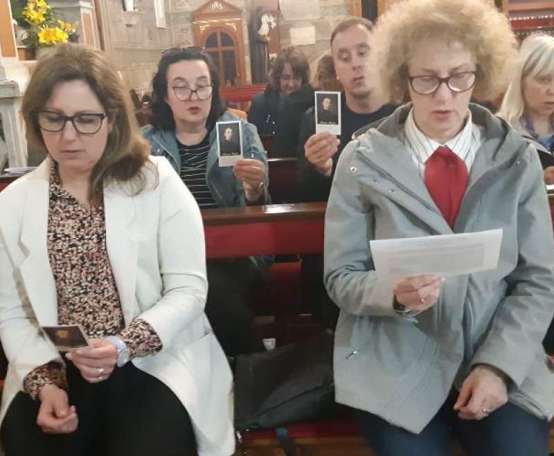 Blagovijest, „ Evo službenice gospodnje“