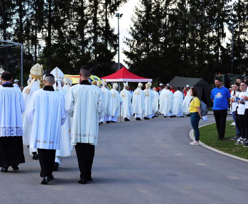 “Raduj se za svoje mladosti!” Usp. Prop 11,9