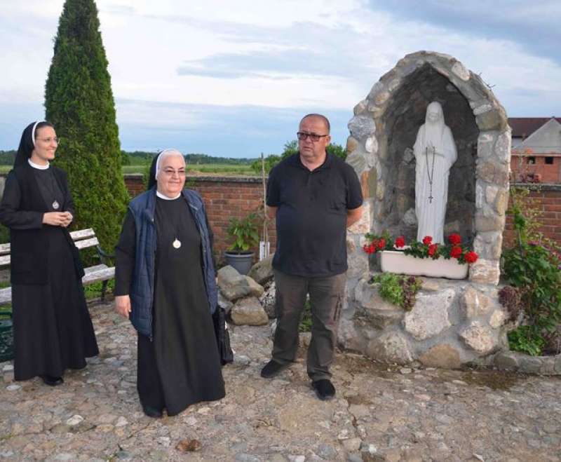 Služavke Maloga Isusa pohodile župu Mučeništva sv. Ivana Krstitelja u Zapolju