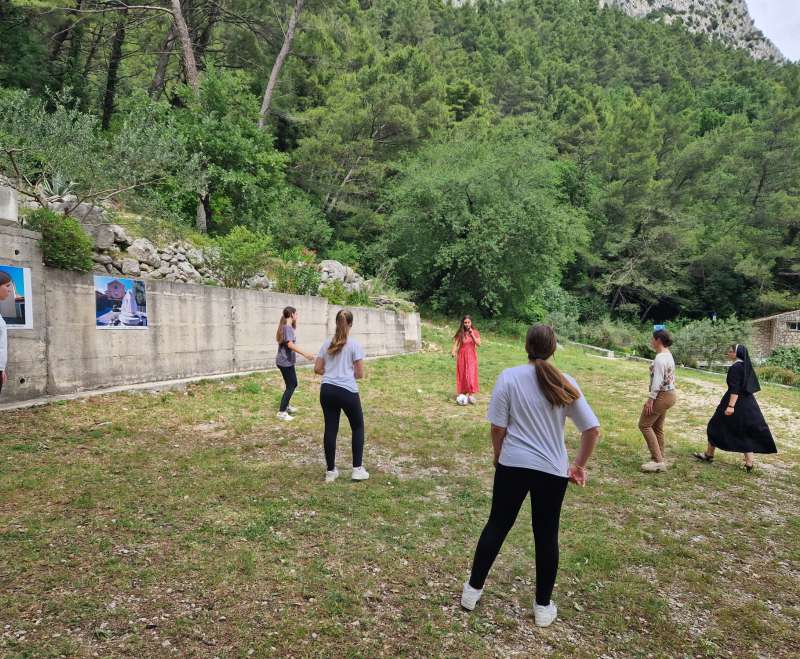 “Gospodine nauči nas moliti!?”
