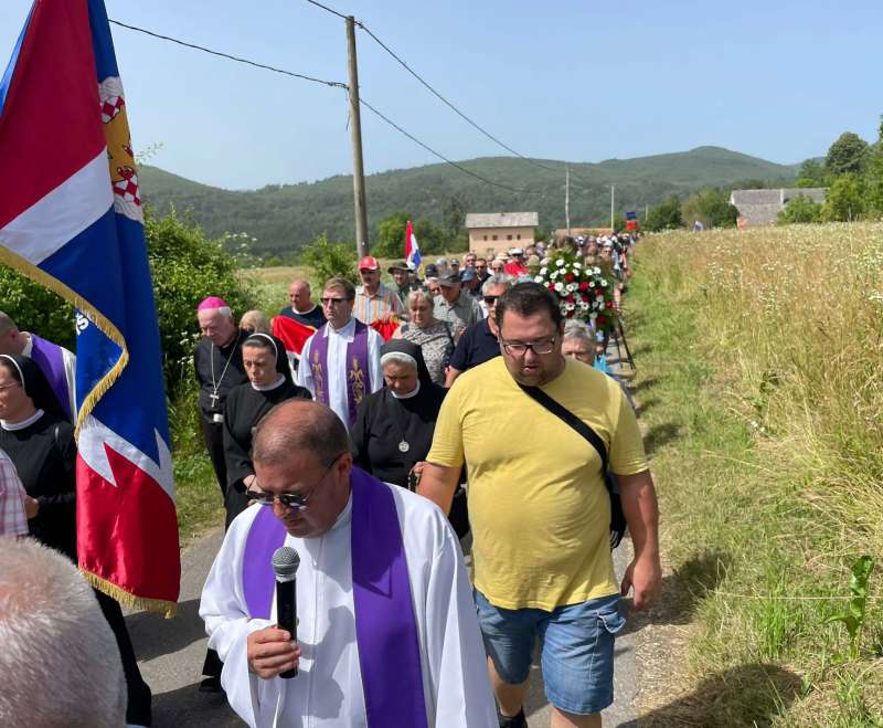 Sudjelovanje u misi zadušnici kod jame Jazovke
