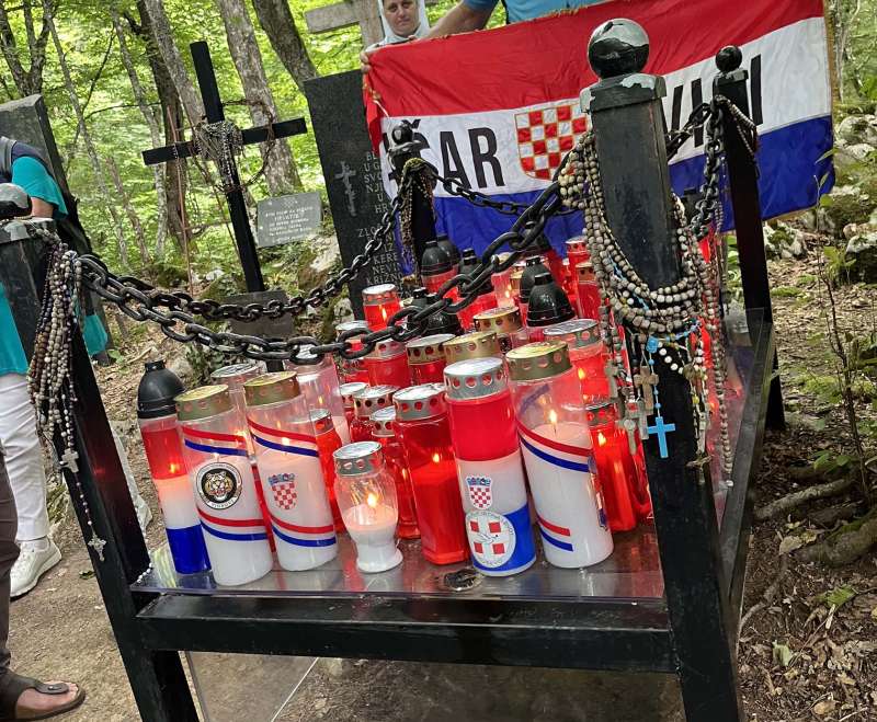 Sudjelovanje u misi zadušnici kod jame Jazovke