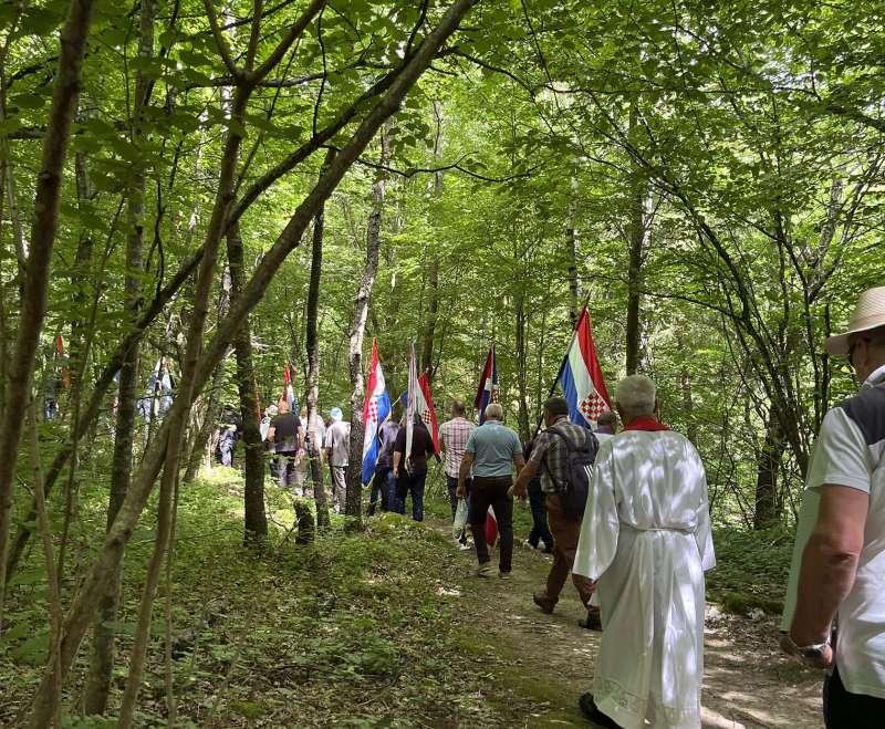 Sudjelovanje u misi zadušnici kod jame Jazovke