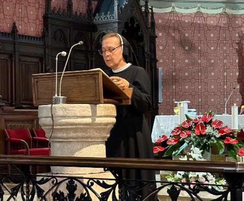 Hodočasnici iz Viteza na grobu oca Utemeljitelja sl. B. Josipa Stadlera