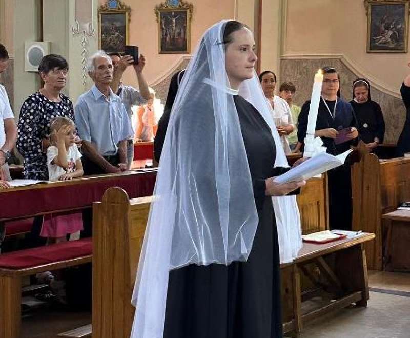 Slavlje redovničkih zavjeta sestara Služavki Maloga Isusa sarajevske provincije