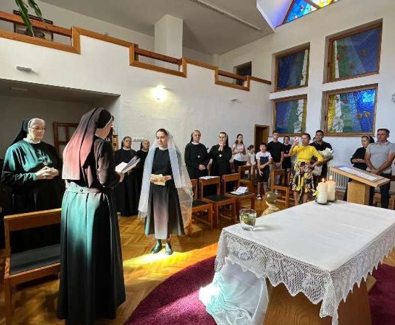 Slavlje redovničkih zavjeta sestara Služavki Maloga Isusa sarajevske provincije