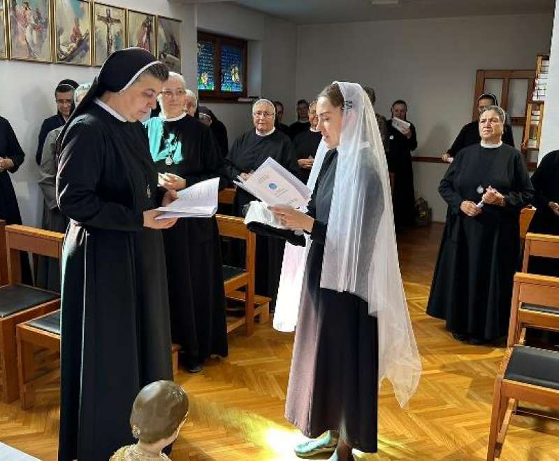 Slavlje redovničkih zavjeta sestara Služavki Maloga Isusa sarajevske provincije