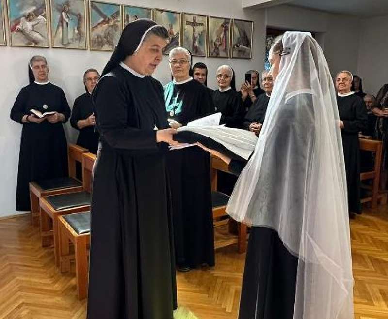 Slavlje redovničkih zavjeta sestara Služavki Maloga Isusa sarajevske provincije