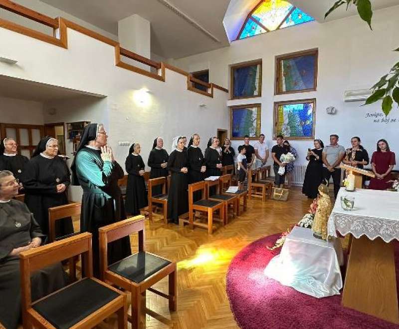 Slavlje redovničkih zavjeta sestara Služavki Maloga Isusa sarajevske provincije