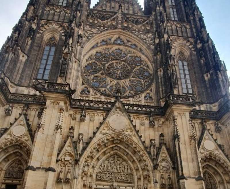 Sestre Služavke Malog Isusa i Prijatelji Malog Isusa hodočastili u svetište Malog Isusa u Prag