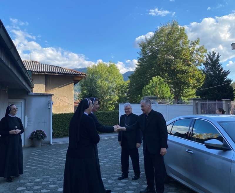 Delegacija Američke BK posjetila samostan i Stadlerov dječji „Egipat“