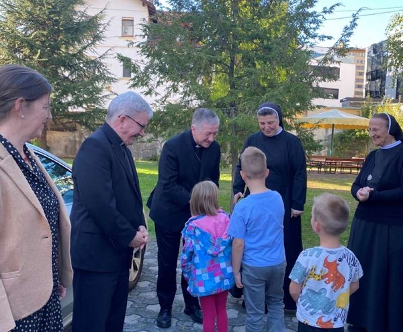 Delegacija Američke BK posjetila samostan i Stadlerov dječji „Egipat“
