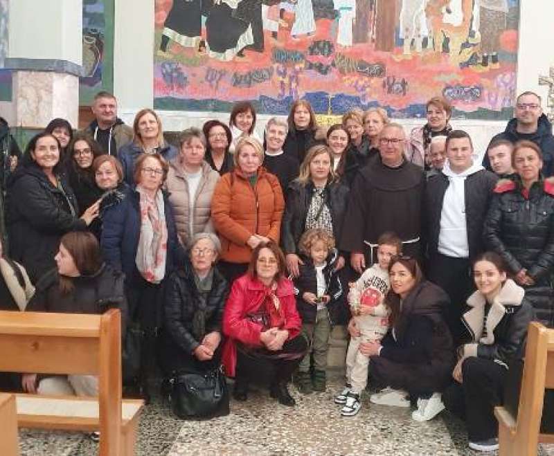 Župni zbor i Prijatelji Maloga Isusa iz Gromiljaka na jednodnevnom izletu u Rami