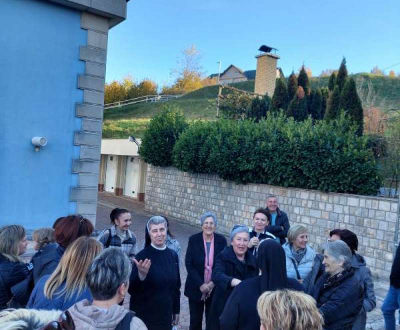 Župni zbor i Prijatelji Maloga Isusa iz Gromiljaka na jednodnevnom izletu u Rami